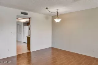 Photo #4: 6987776 Listing 