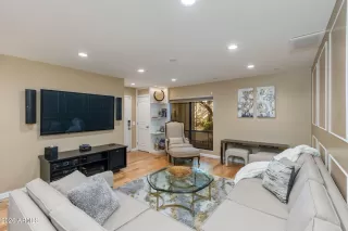 Photo #3: 6987880 Listing 