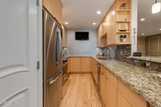 Photo #5: 6987880 Listing 