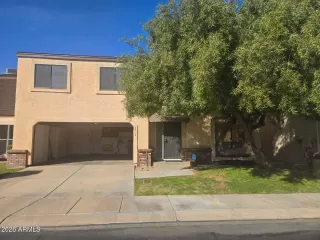 Photo #2: 6987897 Listing