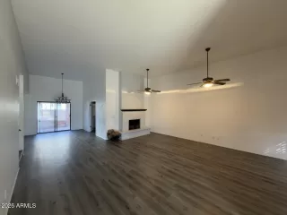 Photo #3: 6987897 Listing