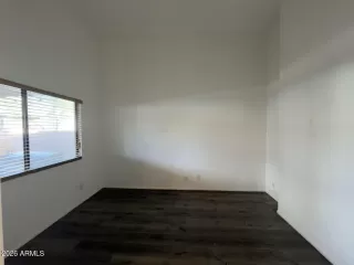 Photo #4: 6987897 Listing