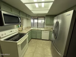 Photo #5: 6987897 Listing