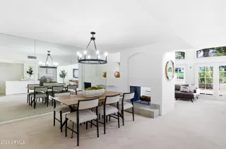 Photo #2: 6987994 Listing 