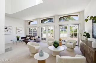 Photo #5: 6987994 Listing 