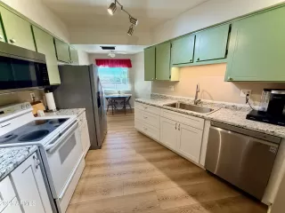 Photo #1: 6988032 Listing 