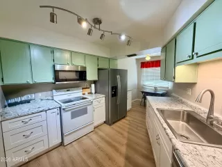 Photo #2: 6988032 Listing 