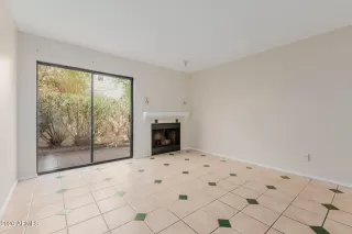 Photo #5: 6988047 Listing