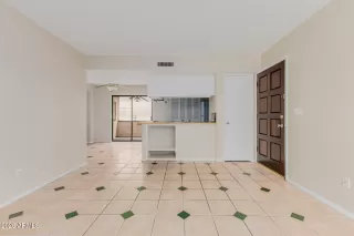 Photo #6: 6988047 Listing