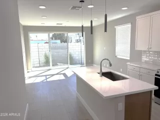 Photo #2: 6988074 Listing