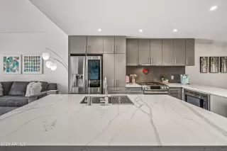 Photo #3: 6988141 Listing 