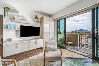 Photo #5: 6988141 Listing 