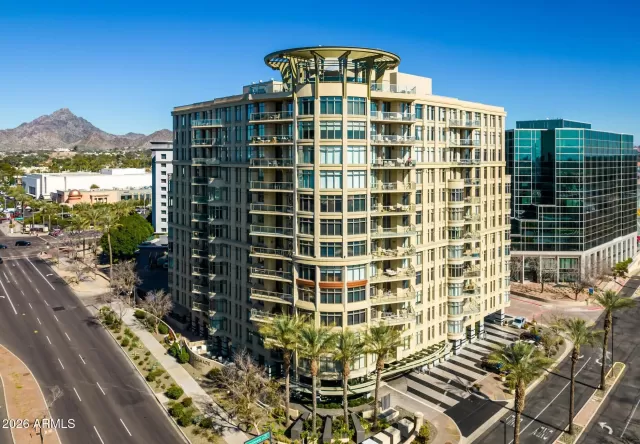 MLS: 6988159 Condo For Sale