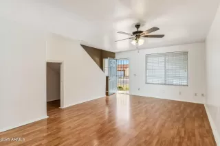 Photo #6: 6988275 Listing 