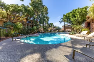 Photo #4: 6988329 Listing