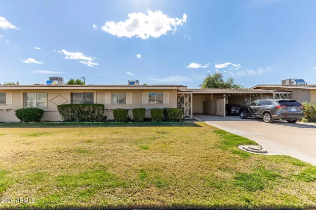 MLS: 6988344 Condo For Sale