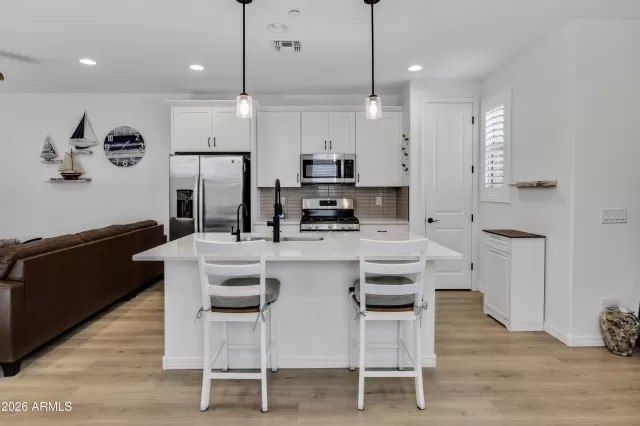 MLS: 6988429 Condo For Sale