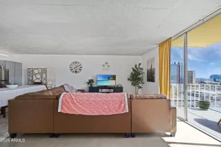 Photo #3: 6988450 Listing 