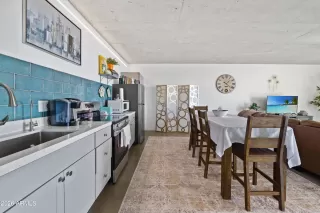 Photo #6: 6988450 Listing 