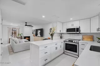 Photo #5: 6988523 Listing 