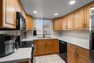 Photo #5: 6988617 Listing 