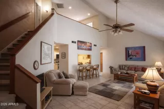 Photo #3: 6988691 Listing