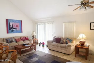 Photo #4: 6988691 Listing