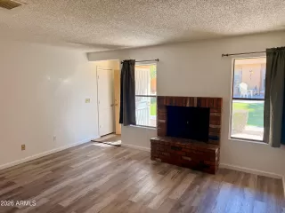 Photo #4: 6988695 Listing