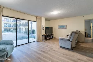 Photo #4: 6988728 Listing 