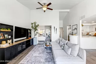 Photo #6: 6988734 Listing 