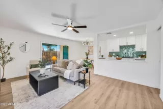 Photo #3: 6988785 Listing 