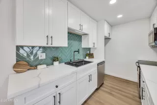 Photo #6: 6988785 Listing 