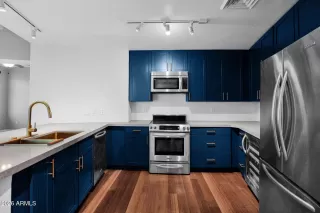 Photo #5: 6988980 Listing 