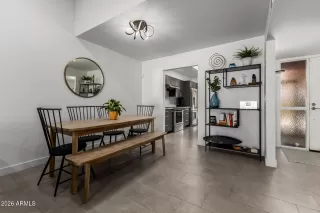 Photo #6: 6989066 Listing