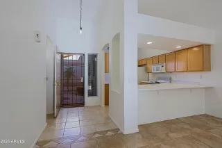 Photo #3: 6989076 Listing 