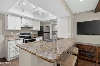 Photo #3: 6989220 Listing 