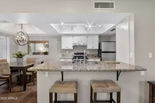 Photo #4: 6989220 Listing 