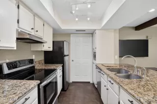 Photo #5: 6989220 Listing 