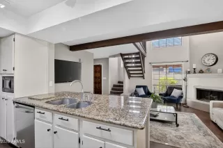 Photo #6: 6989220 Listing 