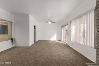 Photo #5: 6989302 Listing