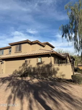 Photo #1: 6989327 Listing