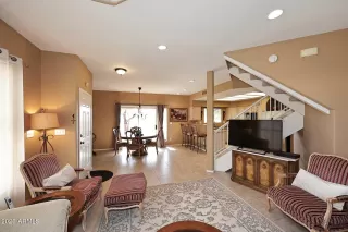 Photo #1: 6989345 Listing 