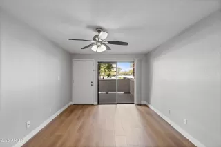 Photo #4: 6989349 Listing