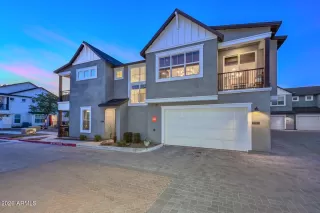 Photo #1: 6989376 Listing