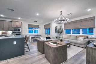 Photo #3: 6989376 Listing