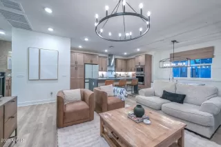 Photo #4: 6989376 Listing