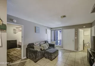 Photo #6: 6989501 Listing 