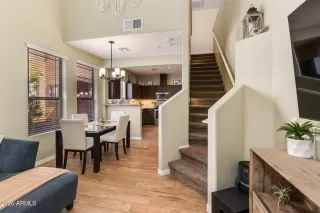 Photo #5: 6989737 Listing 