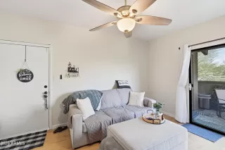 Photo #3: 6989738 Listing