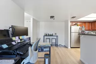 Photo #6: 6989738 Listing